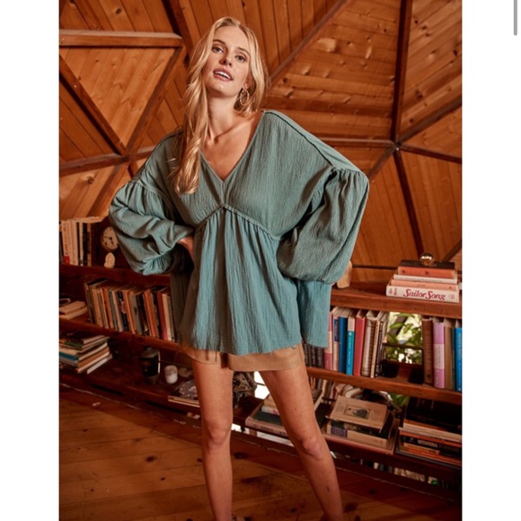 NEW Oversized Baby Doll Ballon Sleeves V-Neckline Top - Picture 8 of 14